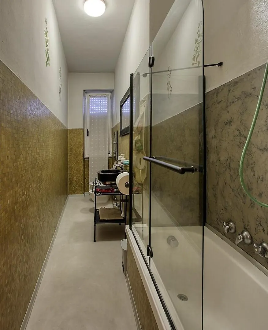 Milano Appartamento Vista Naviglio 0*, ミラノ